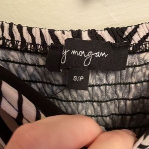 Very flattering pant romper size Small